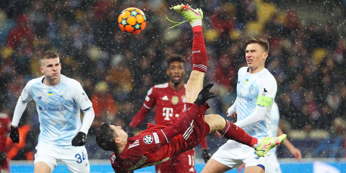 Robert Lewandowski hace méritos para ganar el Balón de Oro