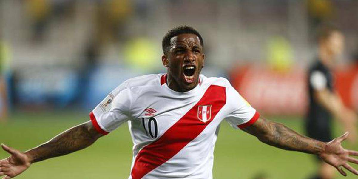 Jefferson Farfán anuncia su retiro del fútbol profesional