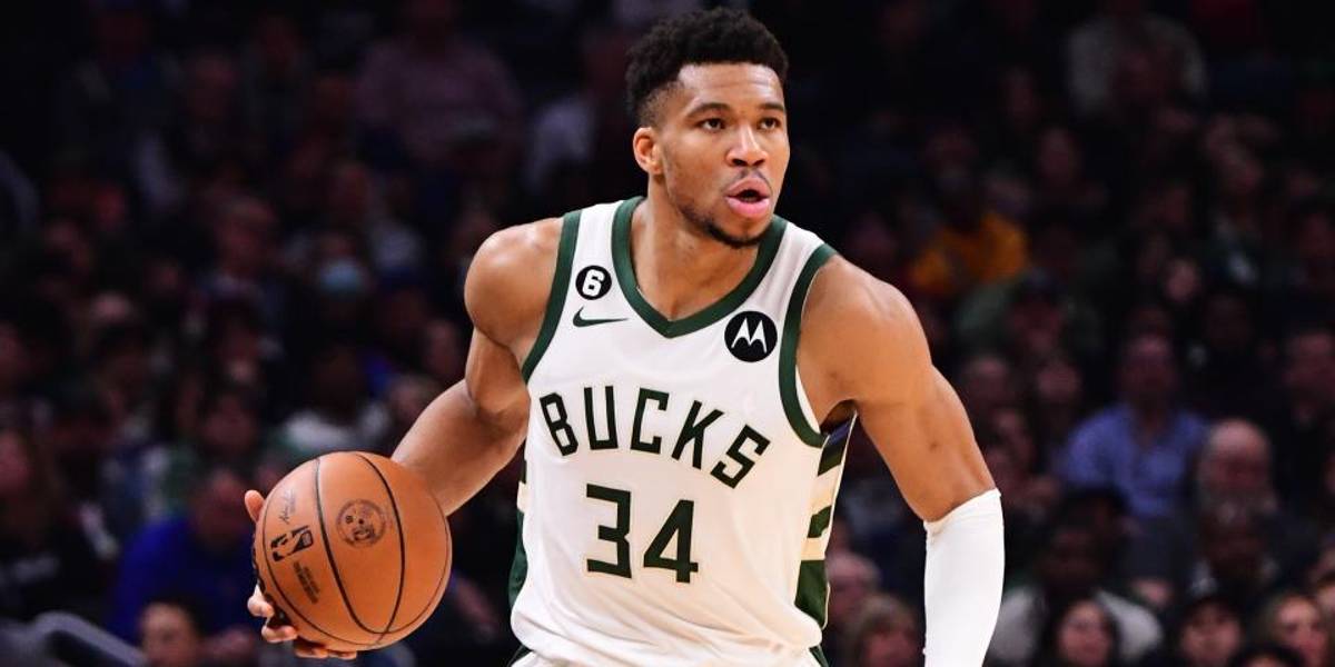 NBA: Jugador de los Milwaukee Bucks se molesta con periodista y le da una lección