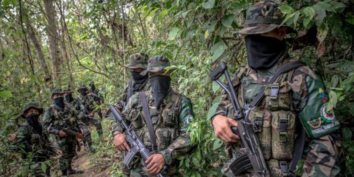 A diferencia de Ecuador y El Salvador, Colombia aprendió durante décadas que no es posible eliminar organizaciones criminales sin diálogo