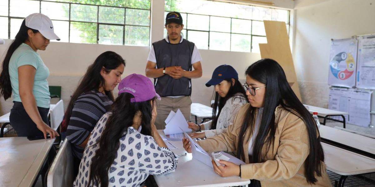 Elecciones Ecuador 2023: esta es la sanción para los miembros de juntas receptoras del voto que no asistan a capacitarse