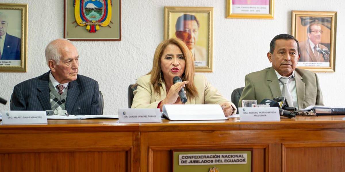 Los jubilados y pensionistas del IESS afirman que se encuentran en el abandono y precariedad