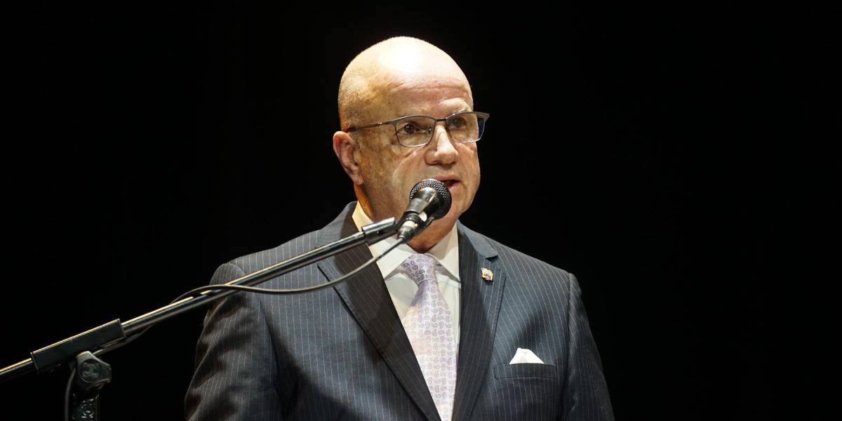 Universidad de Cuenca rechaza presencia de guardia armada, en visita de Borrero