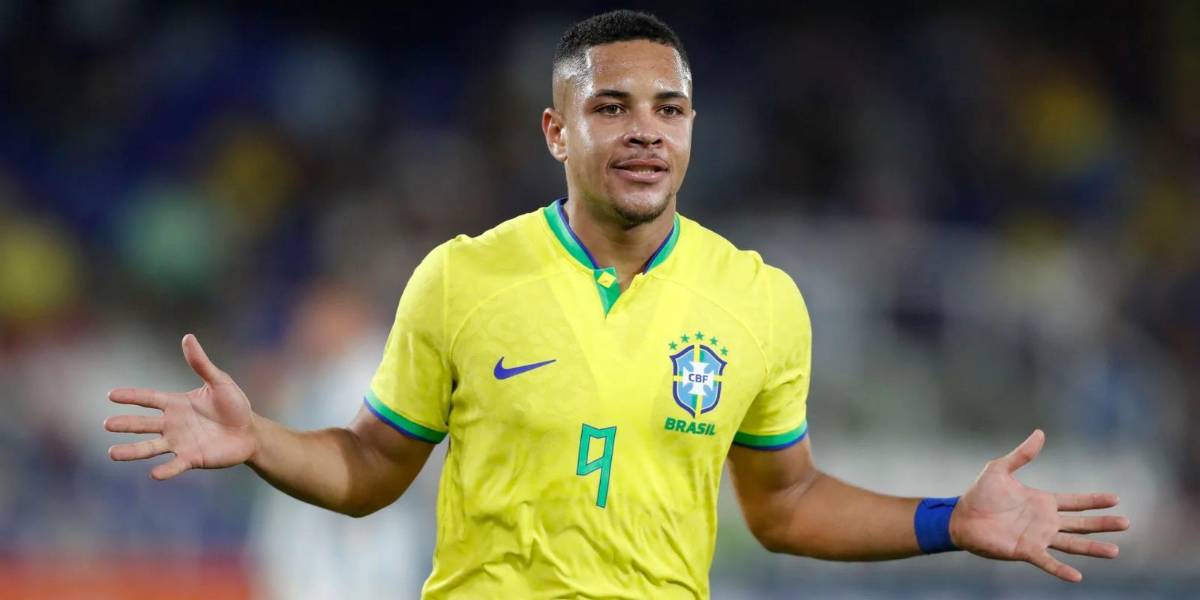 Vitor Roque ya está en España para ser presentado en el FC Barcelona