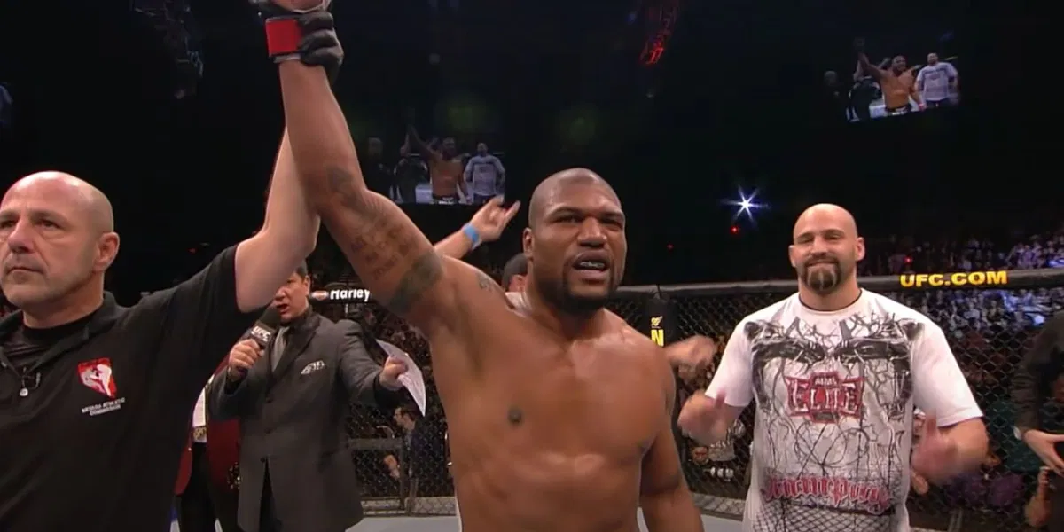 El hijo de Rampage Jackson, leyenda de UFC, deja a un luchador en el hospital tras un ataque fuera del guión