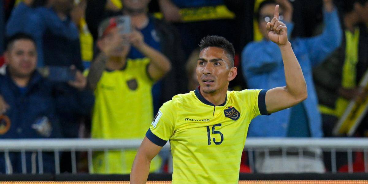 Orense SC hizo oficial el fichaje de Ángel Mena para este 2025