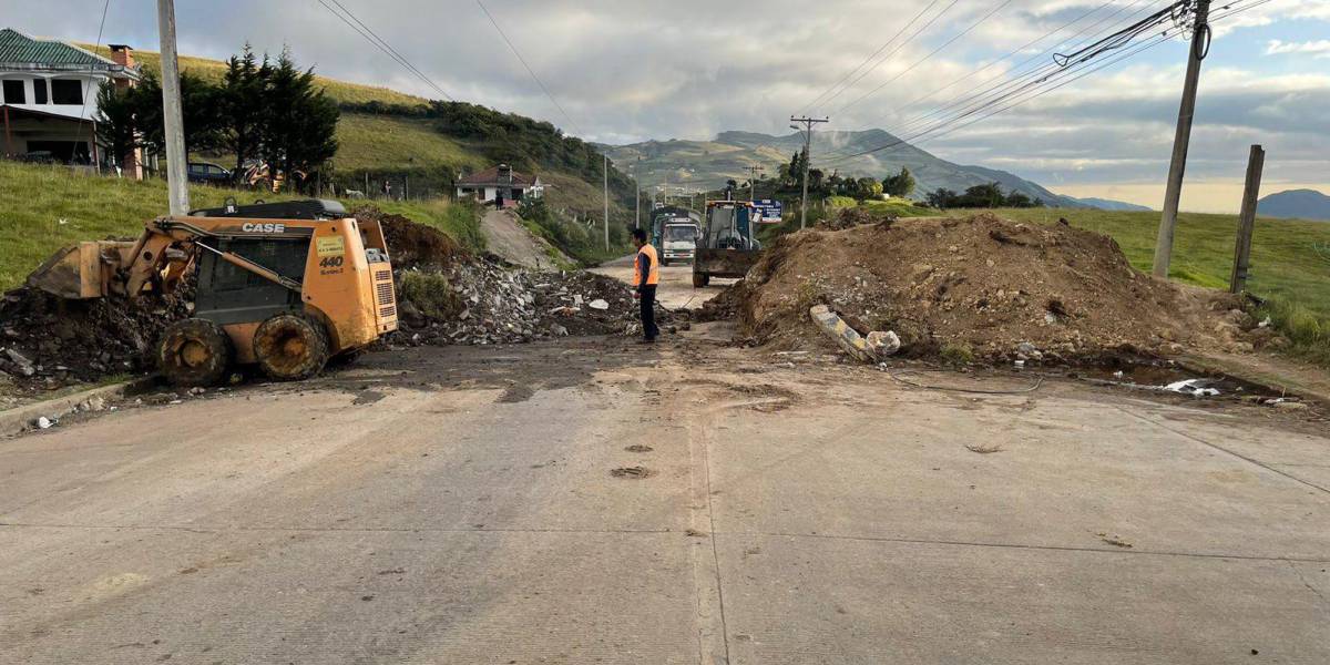 Paro nacional: Empieza la limpieza de varias vías en Tungurahua, Imbabura, Azuay y Guayas