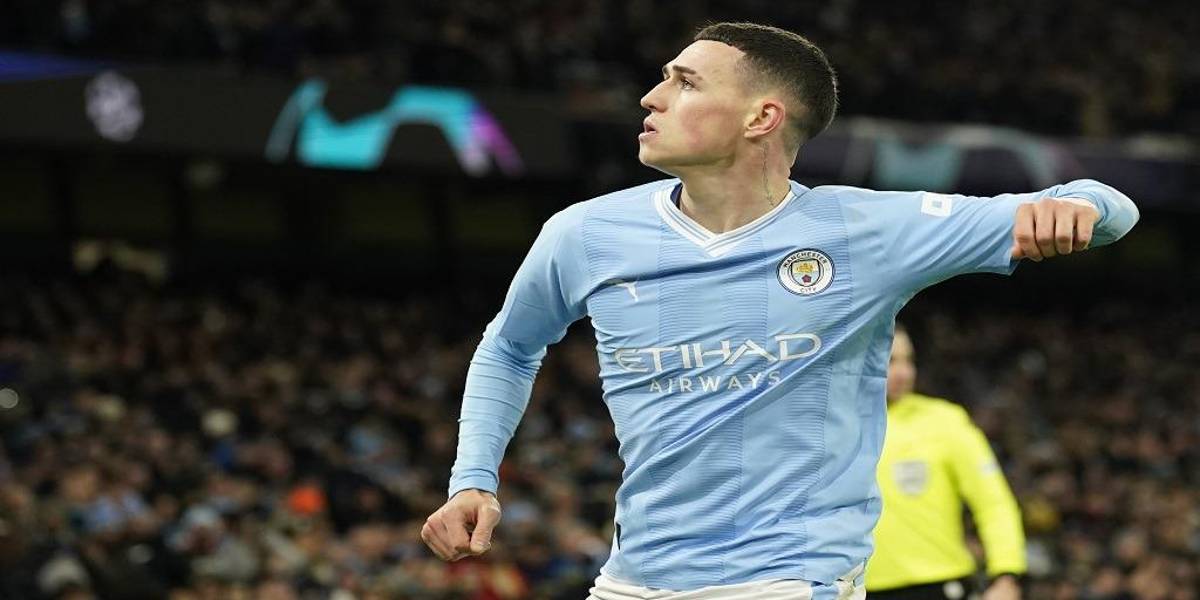 El Manchester City gana por la mínima y persigue de cerca al Liverpool en Inglaterra