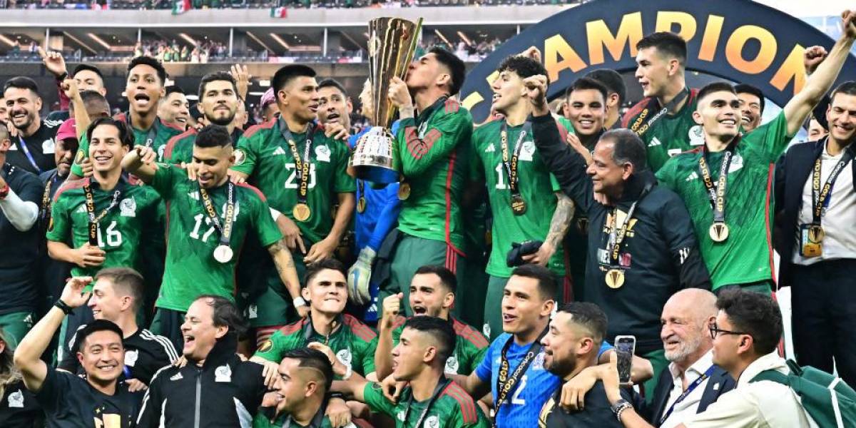 México gana la Copa Oro a Panamá con agónico gol de Santi Giménez