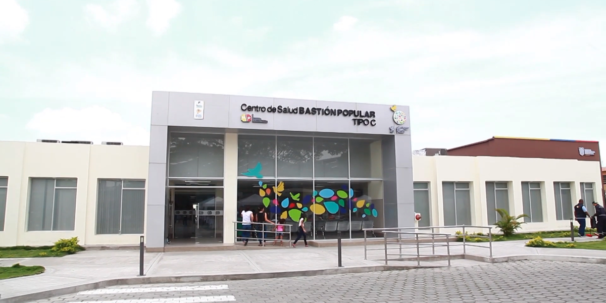 Cuatro reos se fugaron durante balacera en el centro de salud de Bastión Popular, norte de Guayaquil