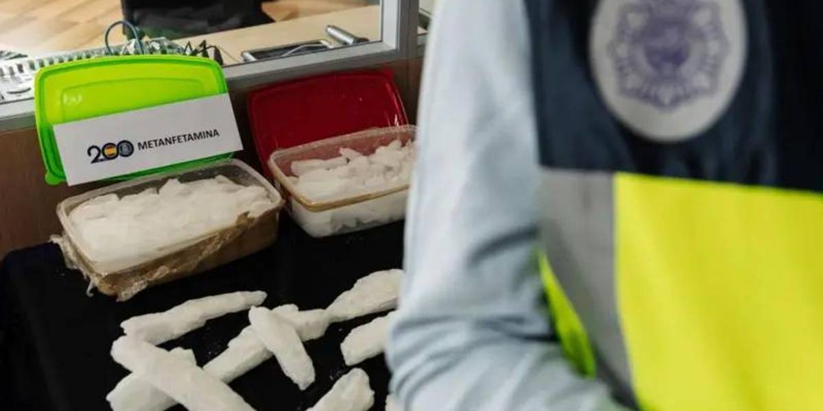 Cómo los carteles narco de México producen drogas sintéticas en laboratorios ubicados en Europa