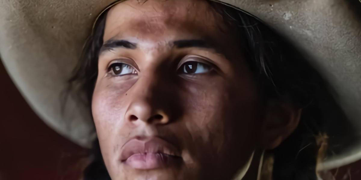 Macabro hallazgo en Hollywood: el actor Cole Brings Plenty fue encontrado muerto en un bosque de Kansas