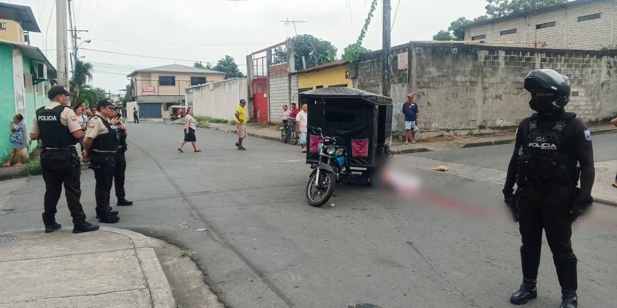 Guayaquil: Cámara captó asesinato de tres conductores de tricimoto en Pascuales