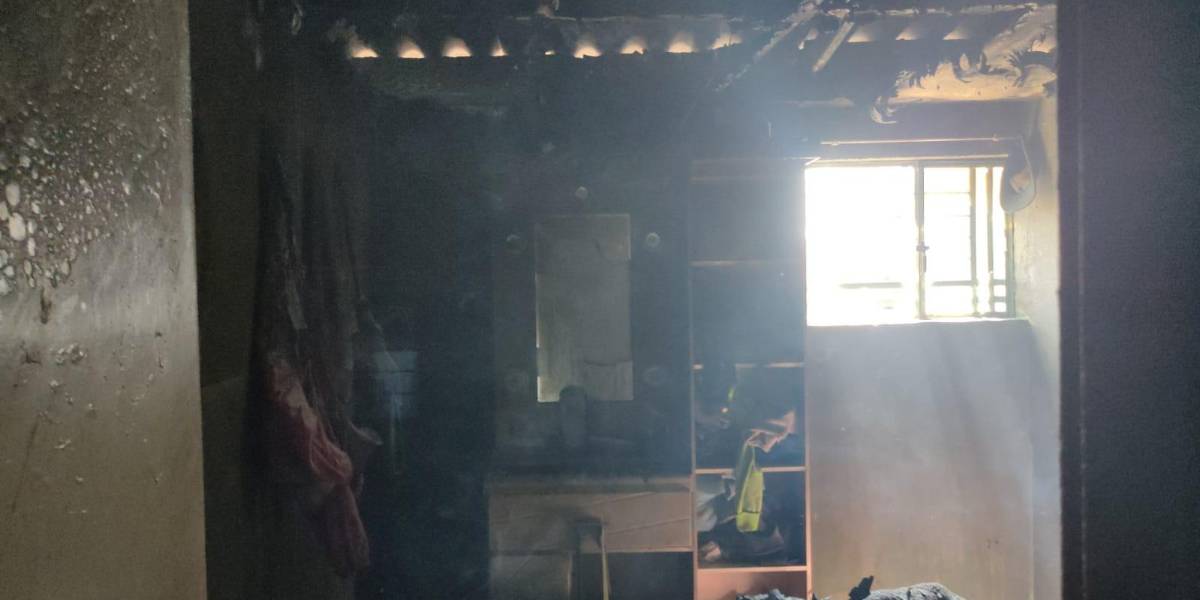 Quito: un incendio estructural afectó a una vivienda en El Quinche
