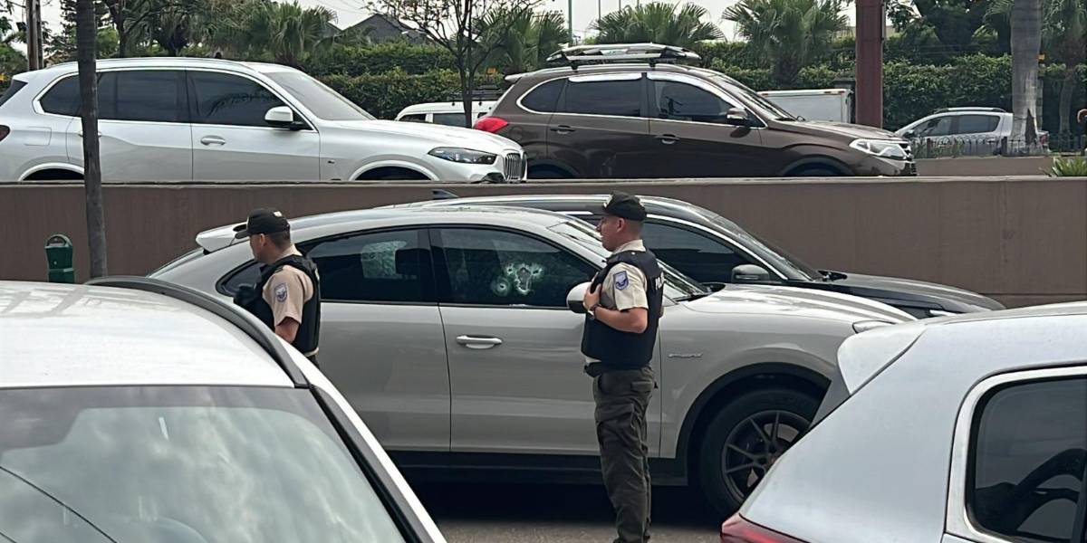 Un hombre fue acribillado en un auto de lujo en La Puntilla, Samborondón