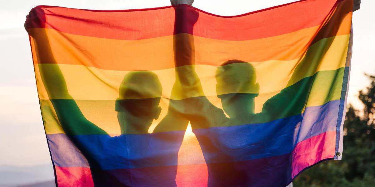 Fue el período más oscuro de mi vida: los homosexuales presionados para someterse a terapias de conversión por la Iglesia católica en Italia