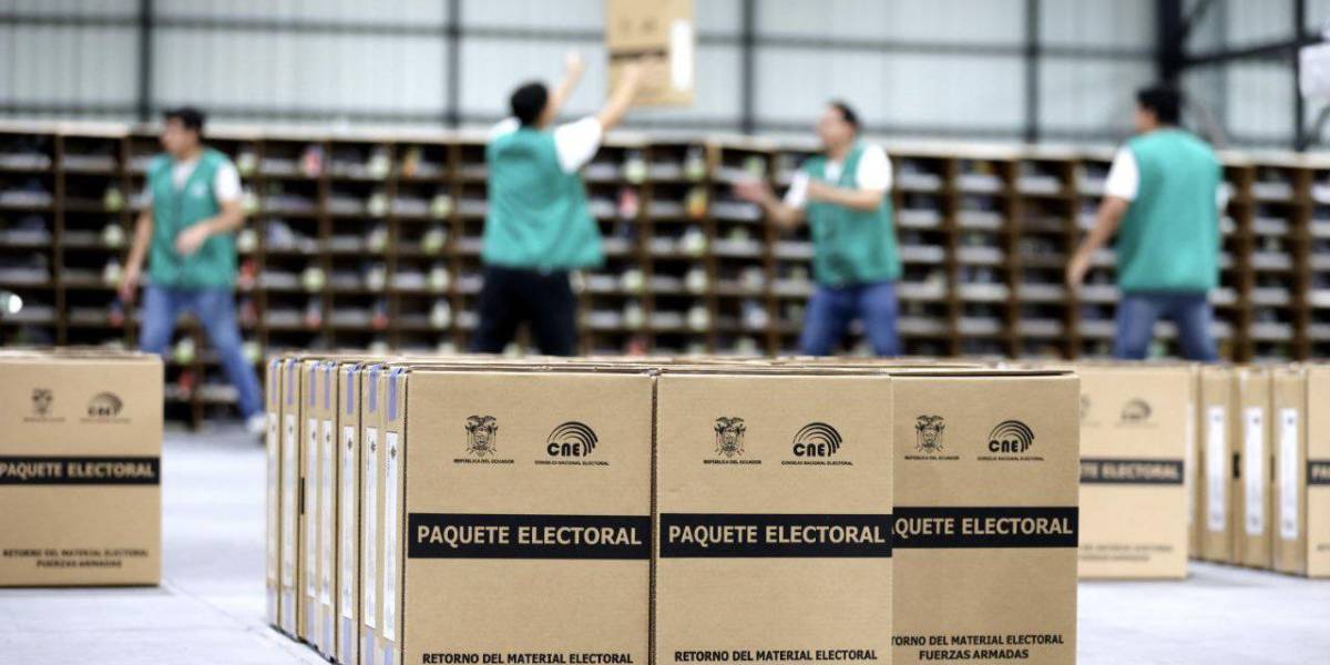 El 100 % de paquetes electorales del exterior fue despachado y a escala nacional el avance es del 12 %