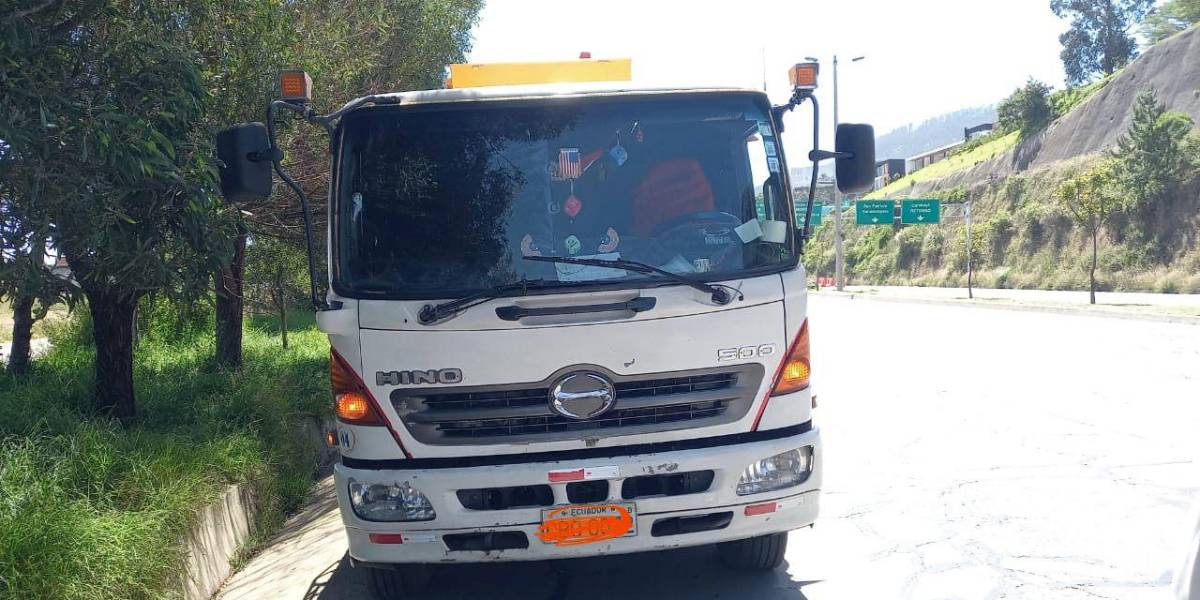 Conductor manejaba ebrio un tanquero con 6 mil galones de combustible por la Ruta Viva