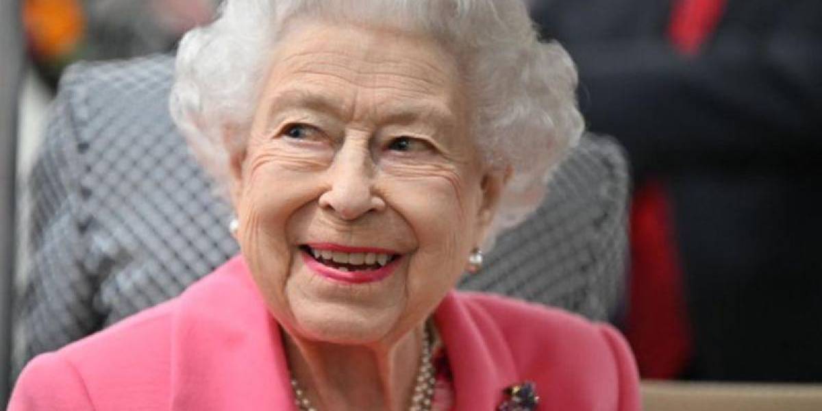 Cuáles son los monarcas que han reinado por más tiempo y a cuánto está Isabel II de ocupar el primer lugar