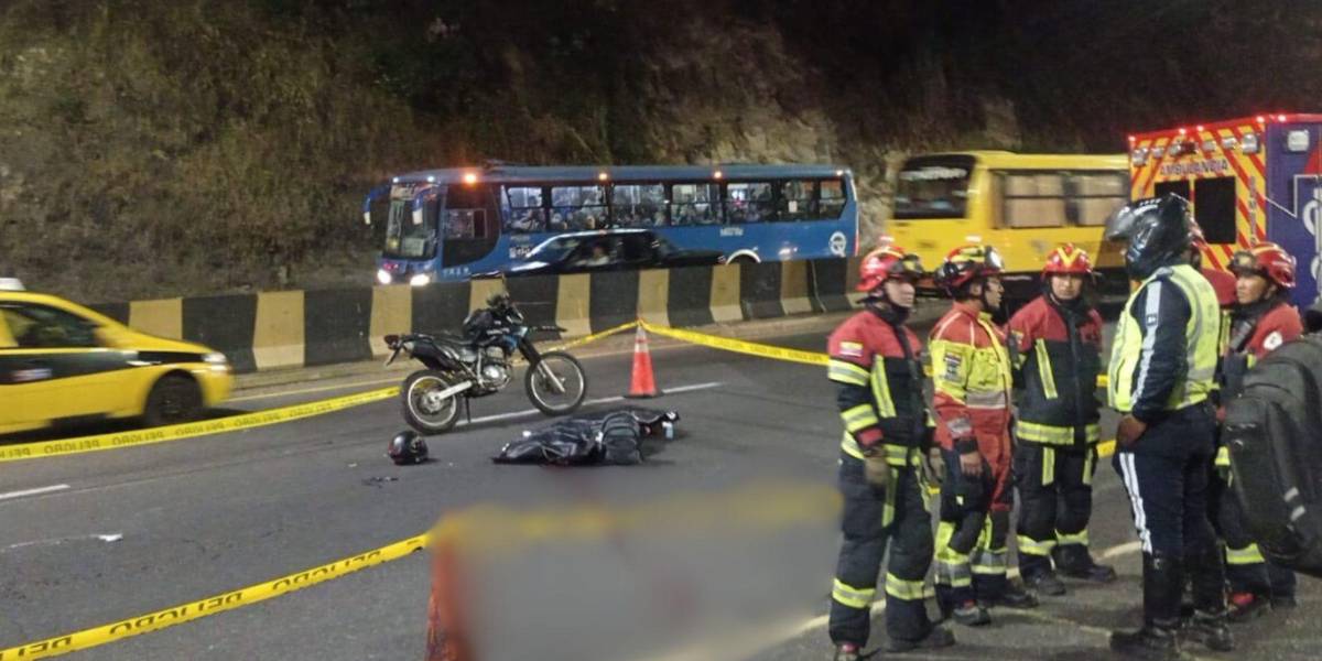 Quito | Un motociclista falleció en siniestro de tránsito en El Trébol