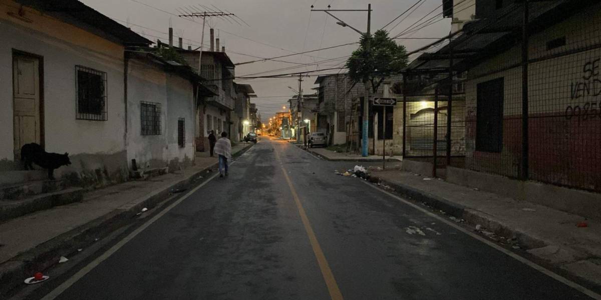 Habitantes del sur de Guayaquil denuncian continuos apagones