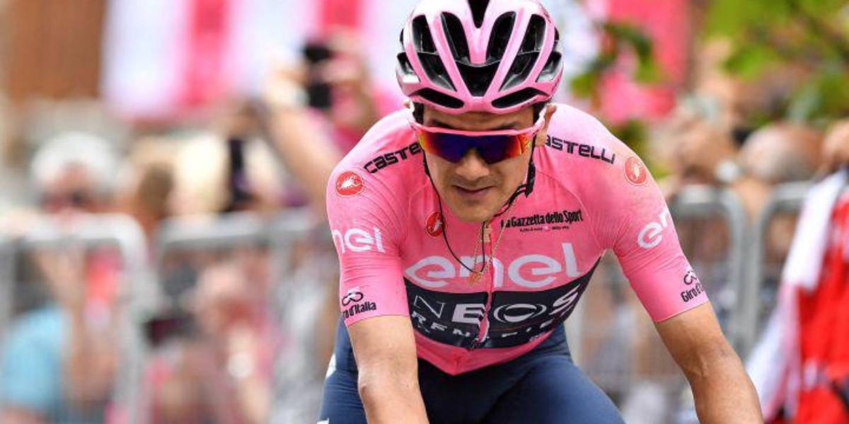 Richard Carapaz mantiene la maglia rosa tras la etapa 18 del Giro de Italia