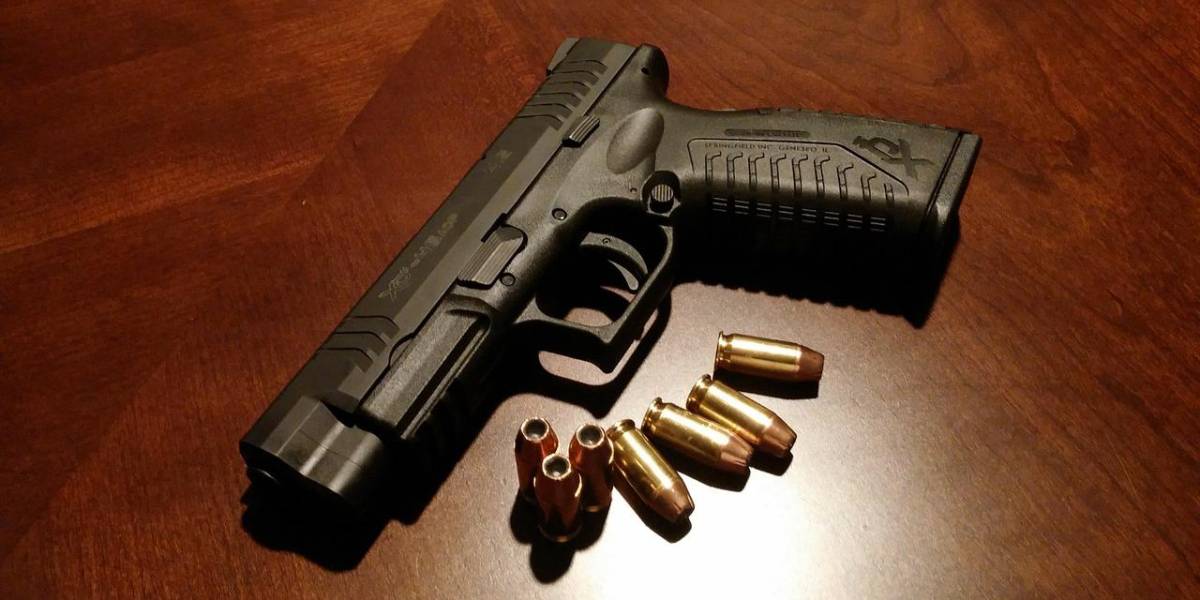 Muere menor y otro herido cuando compraban pistolas con dinero falso en Miami