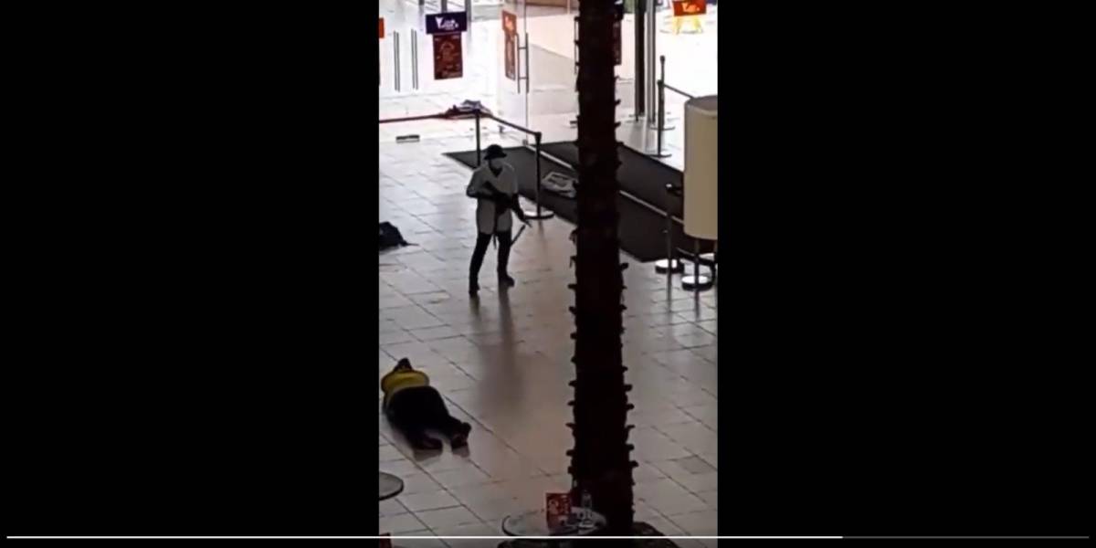 En Mall El Fortín delincuentes usaron bomba en asalto a banco