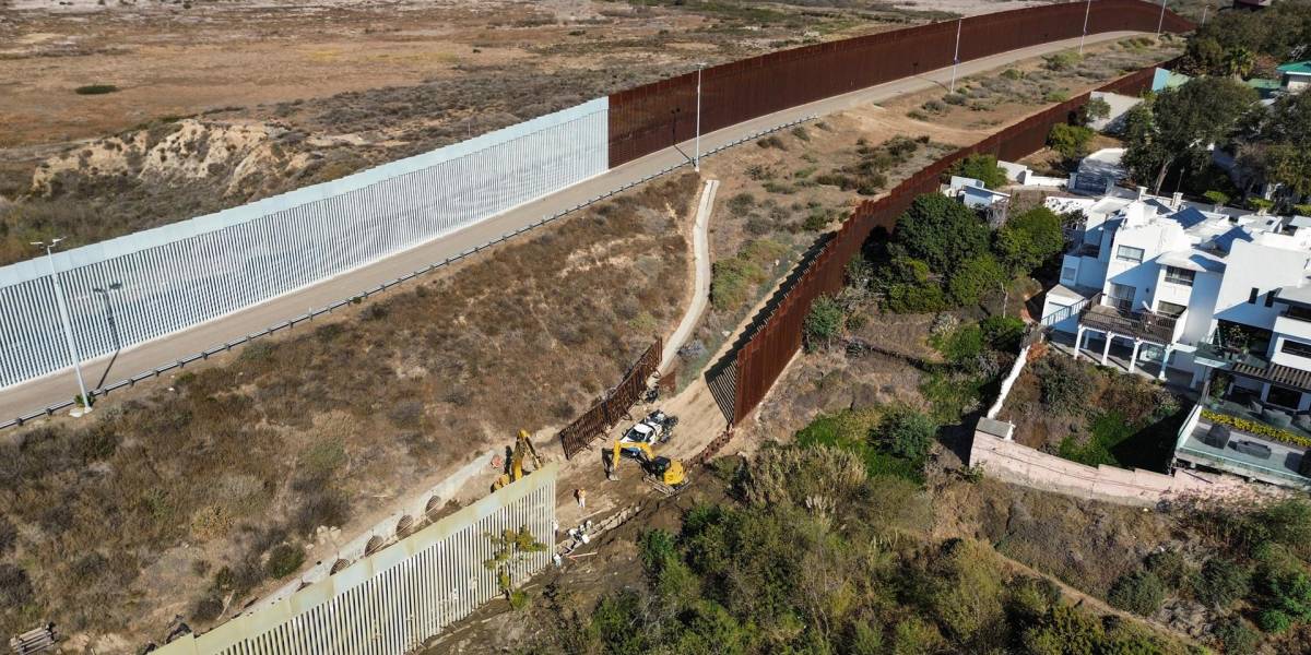 Estados Unidos retoma la reconstrucción del muro fronterizo en Tijuana