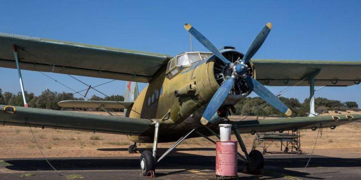 Un piloto cubano aterriza en el sur de Florida en una antigua avioneta rusa