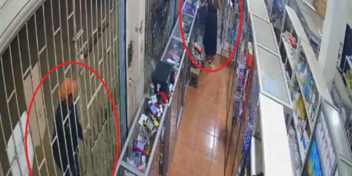 Asesinan a una mujer dentro de una tienda en Guayaquil porque se negó a pagar USD 3.000 a un 'vacunador'
