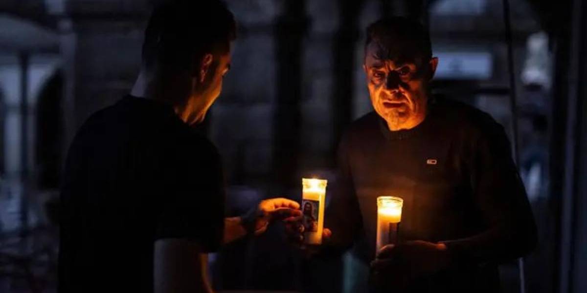 Cinco cosas que necesitas para superar un corte de energía como el que hubo esta semana en España y Portugal