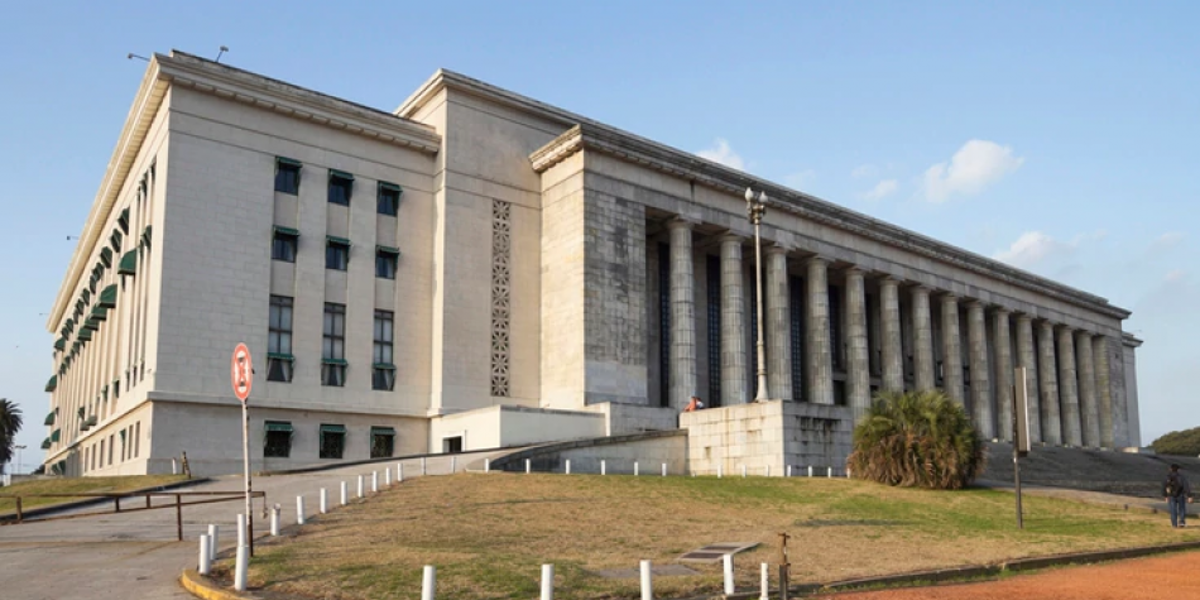 Ecuatorianos que estudian en Argentina están en medio de la incertidumbre por decisiones de Milei