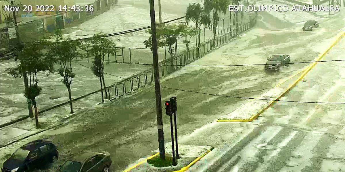 Fuertes lluvias provocaron inundaciones en Quito