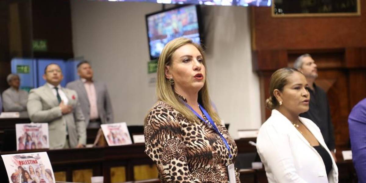 ADN no pudo destituir a Nuria Butiñá, del correísmo, por presunto cobro de diezmos