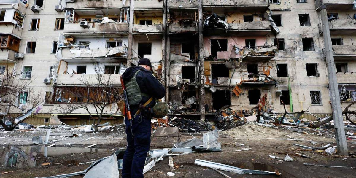 Rusia se revuelve: bombardea varias ciudades y refuerza tropas en Kiev