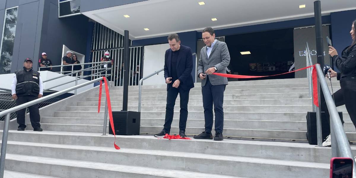 Independiente del Valle inauguró nuevo estadio para su equipo femenino