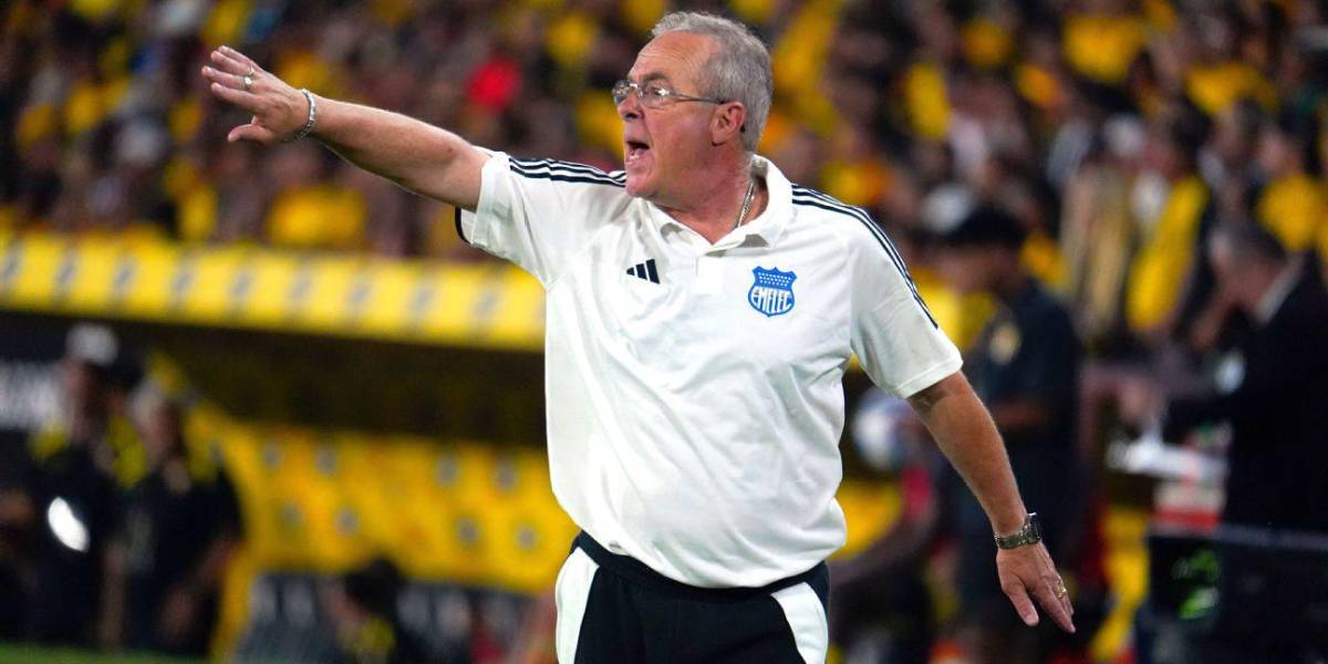 Tras su salida de Emelec, Jorge Célico volverá a dirigir en Perú