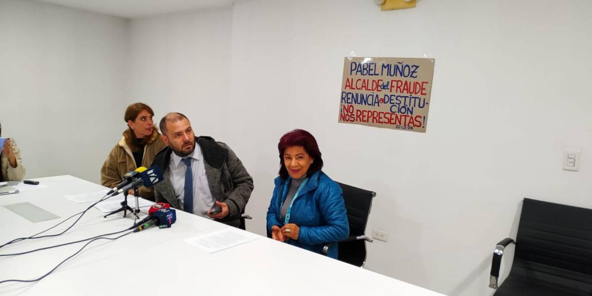 Juan Esteban Guarderas pide la renuncia de Pabel Muñoz como Alcalde de Quito