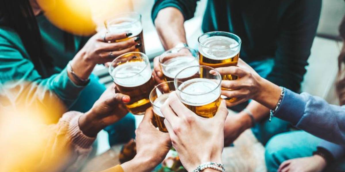 Por qué el alcohol es tan peligroso para el cerebro de los jóvenes