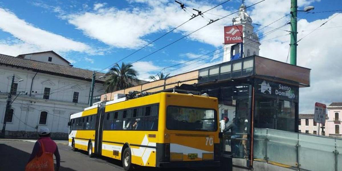 Quito: cinco paradas del trole estarán suspendidas el fin de semana por trabajos en la Av. Maldonado