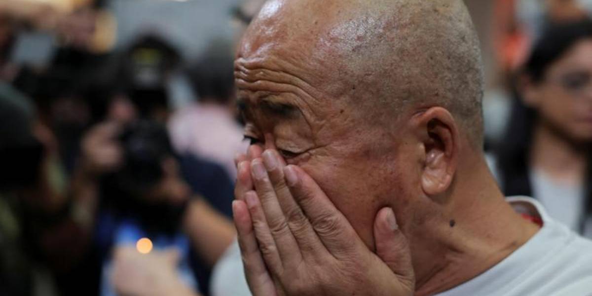 Las familias que 10 años después siguen buscando a las víctimas del desaparecido vuelo MH370, el mayor misterio de la historia de la aviación