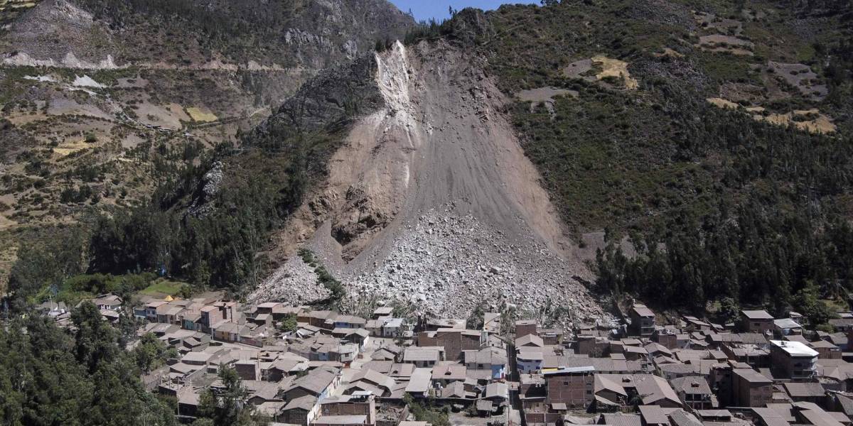 Deslizamiento de tierra en Perú deja un herido y 204 damnificados