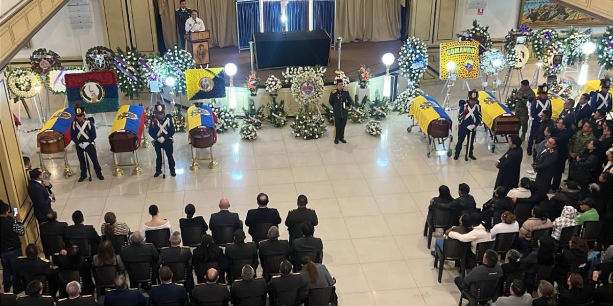 Dolor y honor en Quito: el Ejército rinde un sentido homenaje a los 11 militares caídos