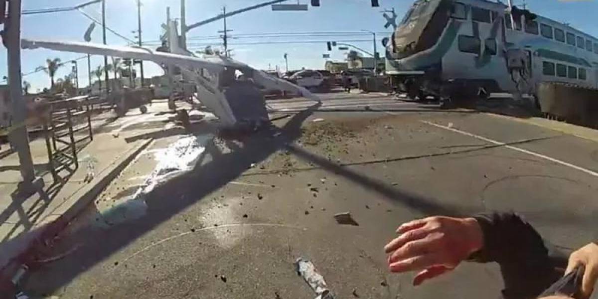 El increíble rescate de un piloto segundos antes de que su avioneta fuera arrollada por un tren en Los Ángeles