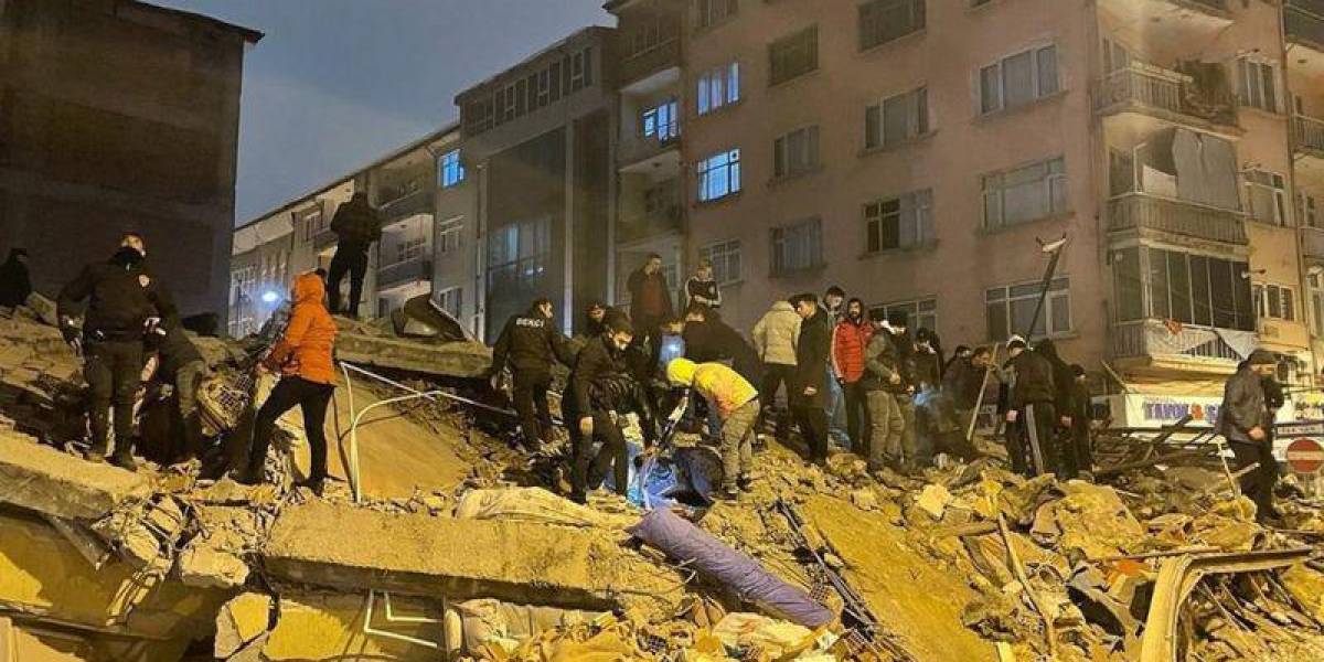 Terremoto en Turquía y Siria: más de 1.300 muertos y cientos de heridos tras un sismo de magnitud 7,8