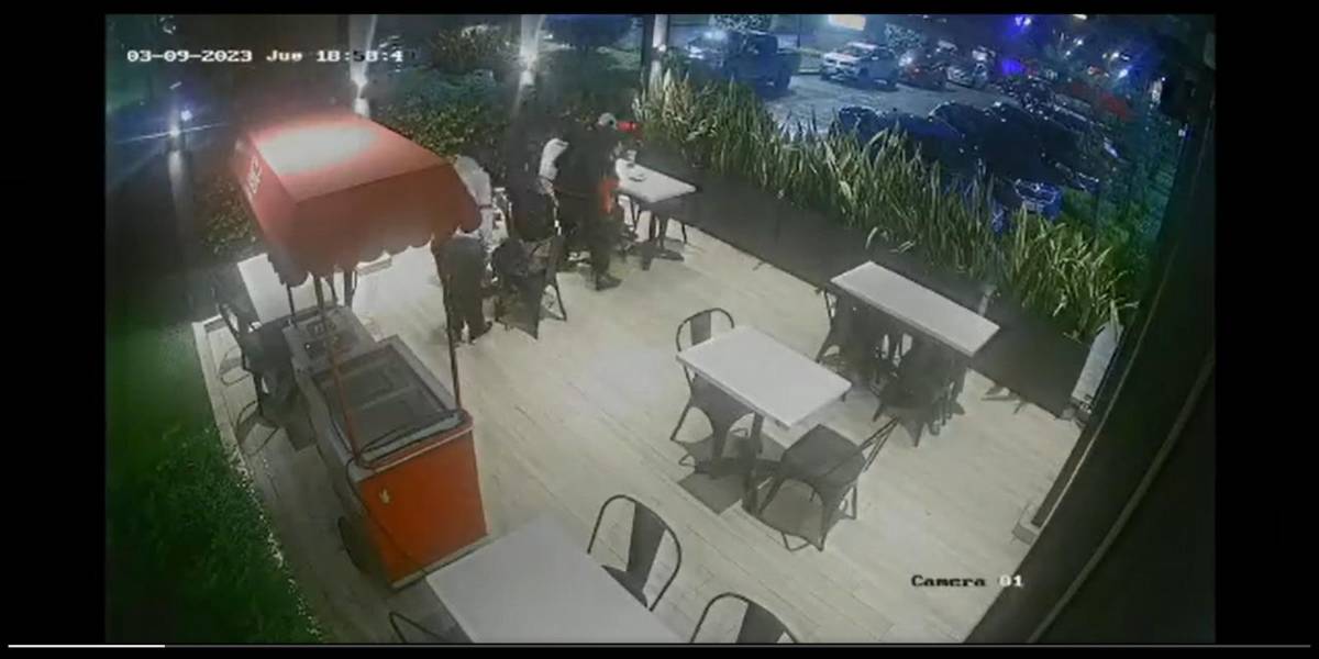 Secuestran a una pareja y un niño en restaurante de Daule