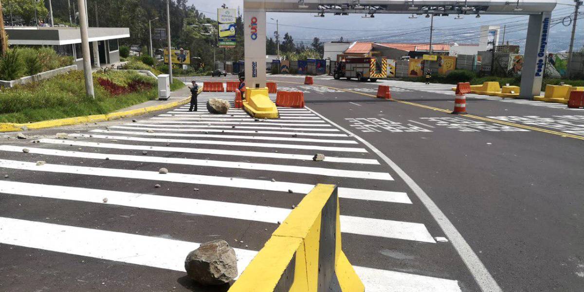 11 colegios y 7 centros de salud afectados por sismo en Quito