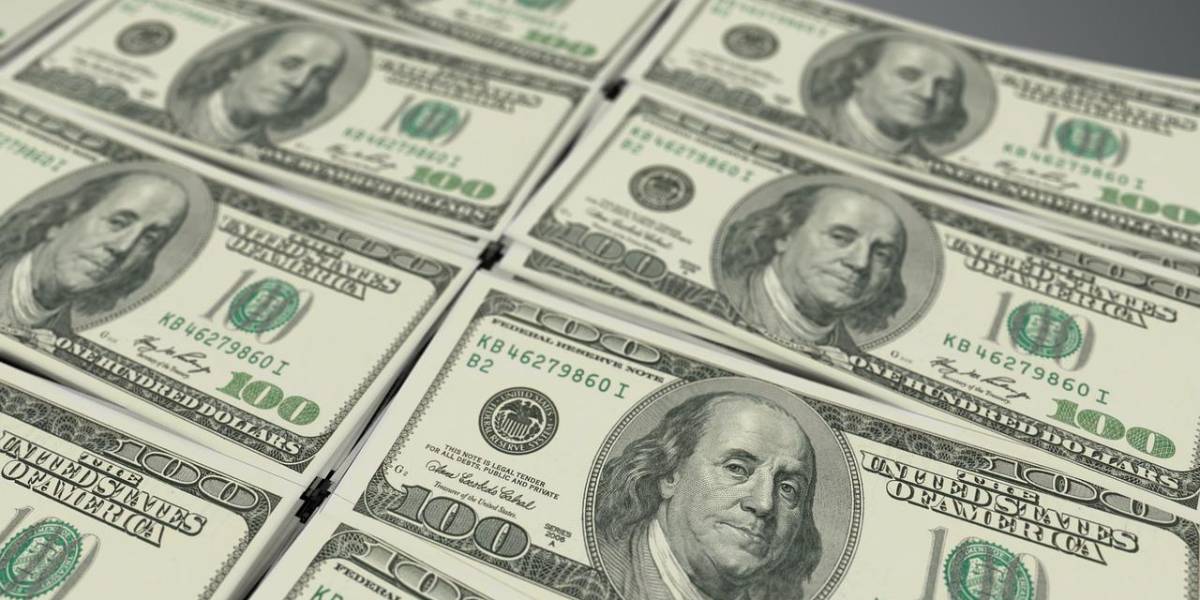 El BID aprueba crédito de 300 millones para cubrir bono de pobreza en Ecuador