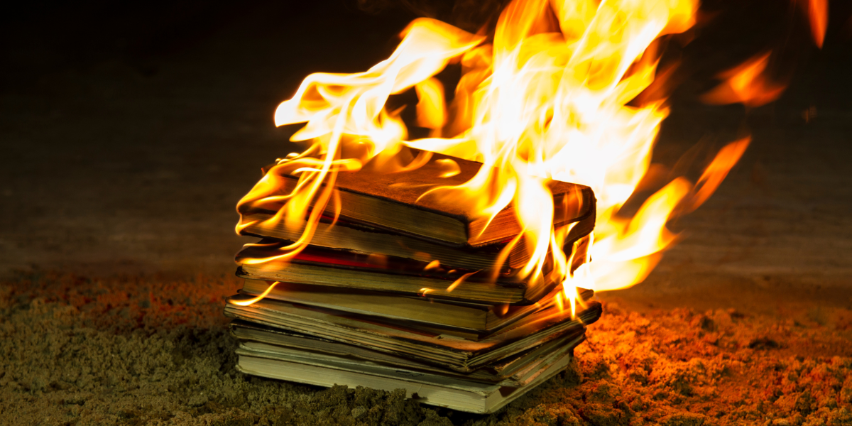 Cuatro libros que han sido considerados peligrosos para la humanidad